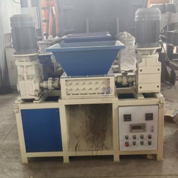 Tailor-made Twin-shaft Shredder Revolutionizes Scrap Wire Recycling for International Client