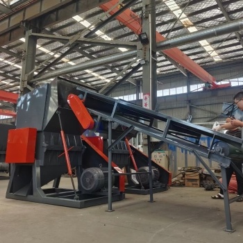 Vietnam Customer’s Customized Plastic Crusher Successfully Tested Before Delivery