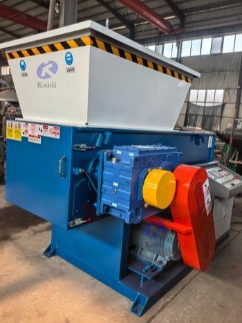 Mexico Customer Case: Single Shaft Shredder for Plastic Film – No Shaft Winding & No Material Jamming